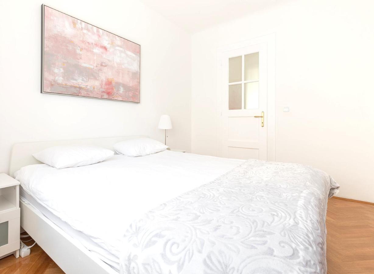 City Center Pearl Zagreb Bagian luar foto